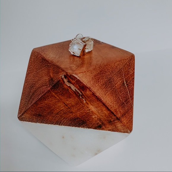 Kendra Scott Earrings in Ivory Pearl - Picture 3 of 3